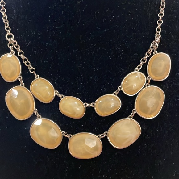 Banana Republic Vintage Gold Tone Yellow Pendant Statement Necklace - Picture 2 of 3